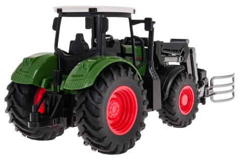 Zielony Traktor z Chwytakiem Zielony Traktor z Chwytakiem