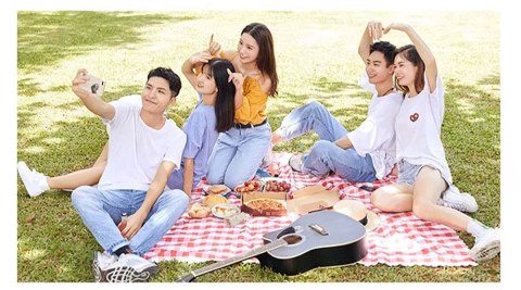 KOC PIKNIKOWY PLAŻOWY MATA BIWAKOWA WODOODPORNA PRZENOŚNA DUŻA 2x2m KRATA CZERWONA