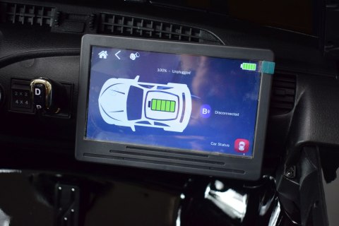 ORYGINALNA TOYOTA HILUX, 2X12V10AH W WALIZCE,MP4, LAKIER, FULL OPCJA 4X4 /DKHL850