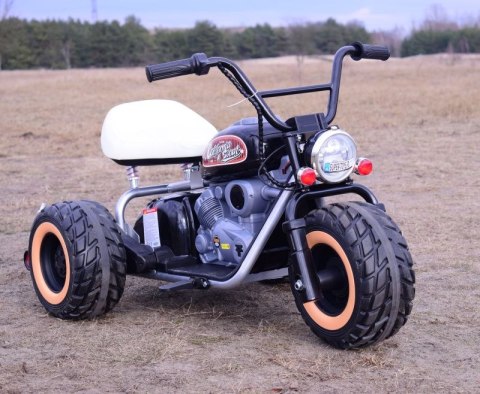 MOTOR CALIFORNIA SCOUT JAZDA NA TYLNYCH KOŁACH - 1600 WAT/LL6688