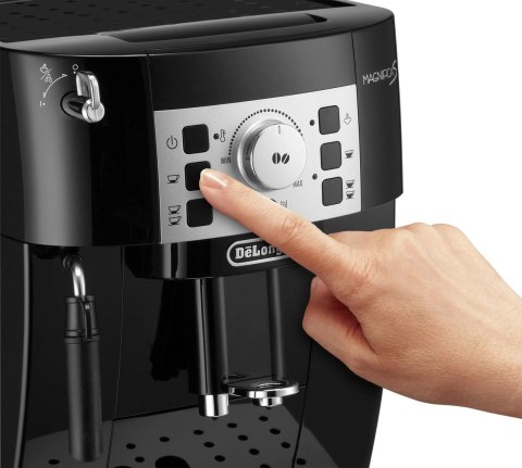 Delonghi | Coffee Maker | ECAM22.115.B Magnifica S | Pump pressure 15 bar | Built-in milk frother | Automatic | 1450 W | Black
