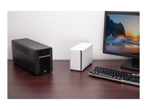 Schneider Electric 1600 VA | 900 W