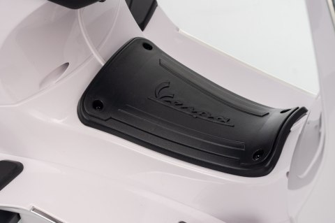 Pojazd Skuter Vespa ROMA Biały