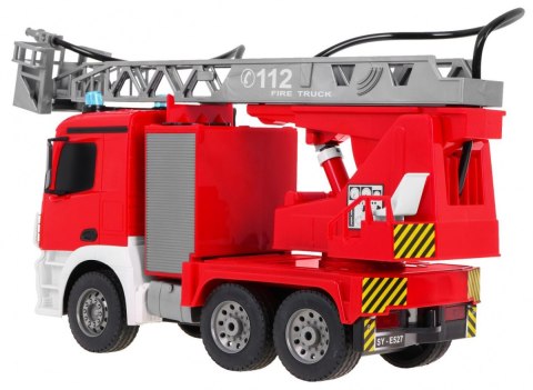 Autko R/C Mercedes-Benz Antos 2.4G Straż Pożarna 1:20 Double E Autko R/C Mercedes-Benz Antos 2.4G Straż Pożarna 1:20 Double E